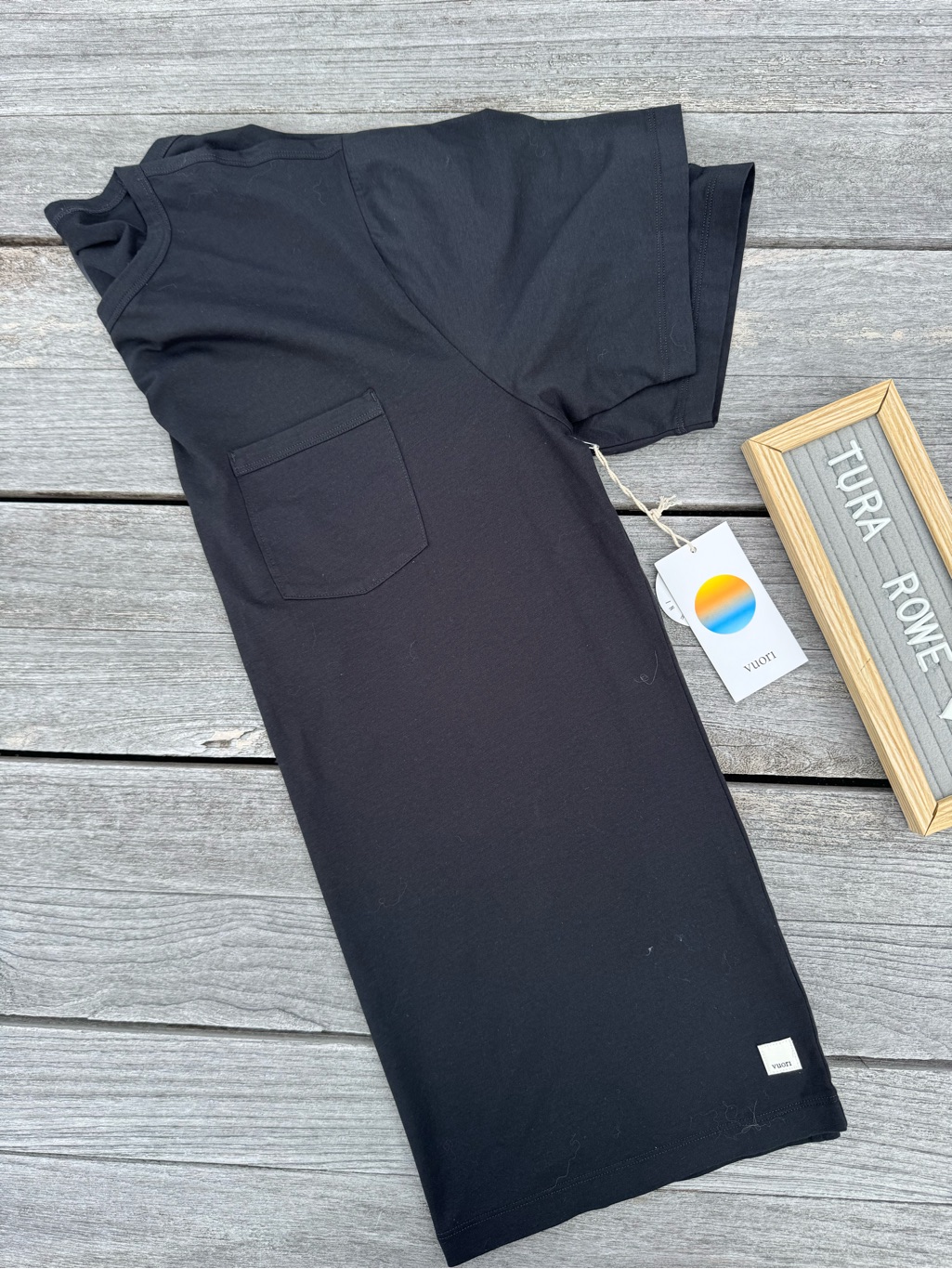 Vuori Men's Feather Pocket Tee Black Size Medium Nwt